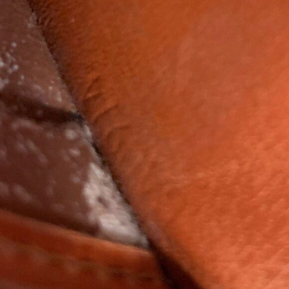 Authentic Louis Vuitton long epi wallet unisex - Picture 6 of 16